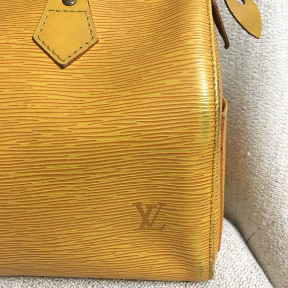 Authentic Louis Vuitton Speedy 25 bag yellow Epi leather - Picture 6 of 16